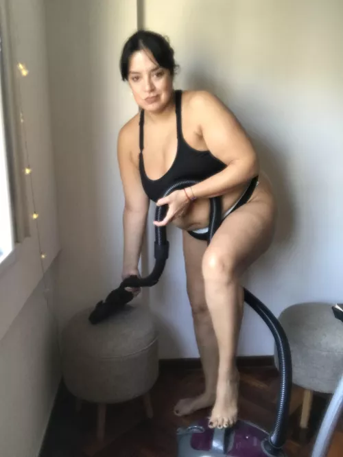 I think my legs are sexy even when I cleaning [oc] by Bluebutterflycurvy