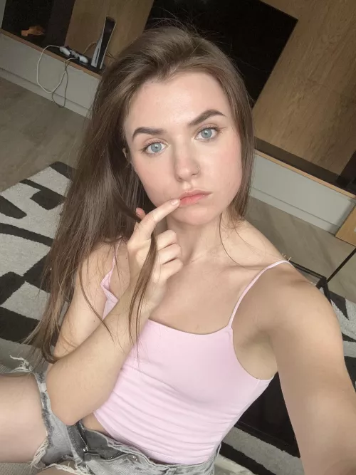 Is my body worth your use?;) by jennie111585