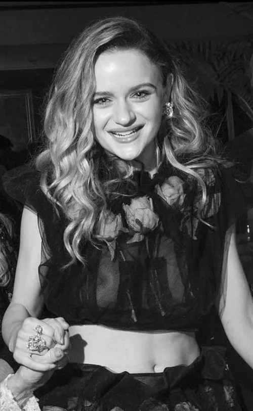 Joey King by AsperaPrime