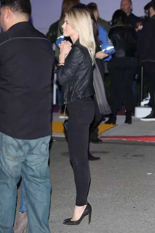 Julianne Hough by rockyfortino