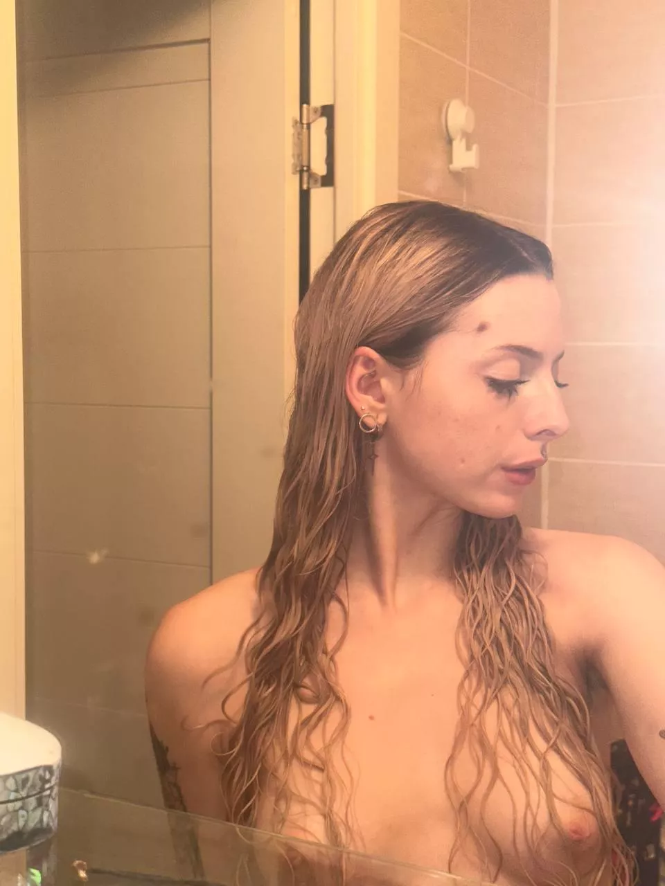 My long hair wants you to keep it in your hands posted by HottiePetiteGirl