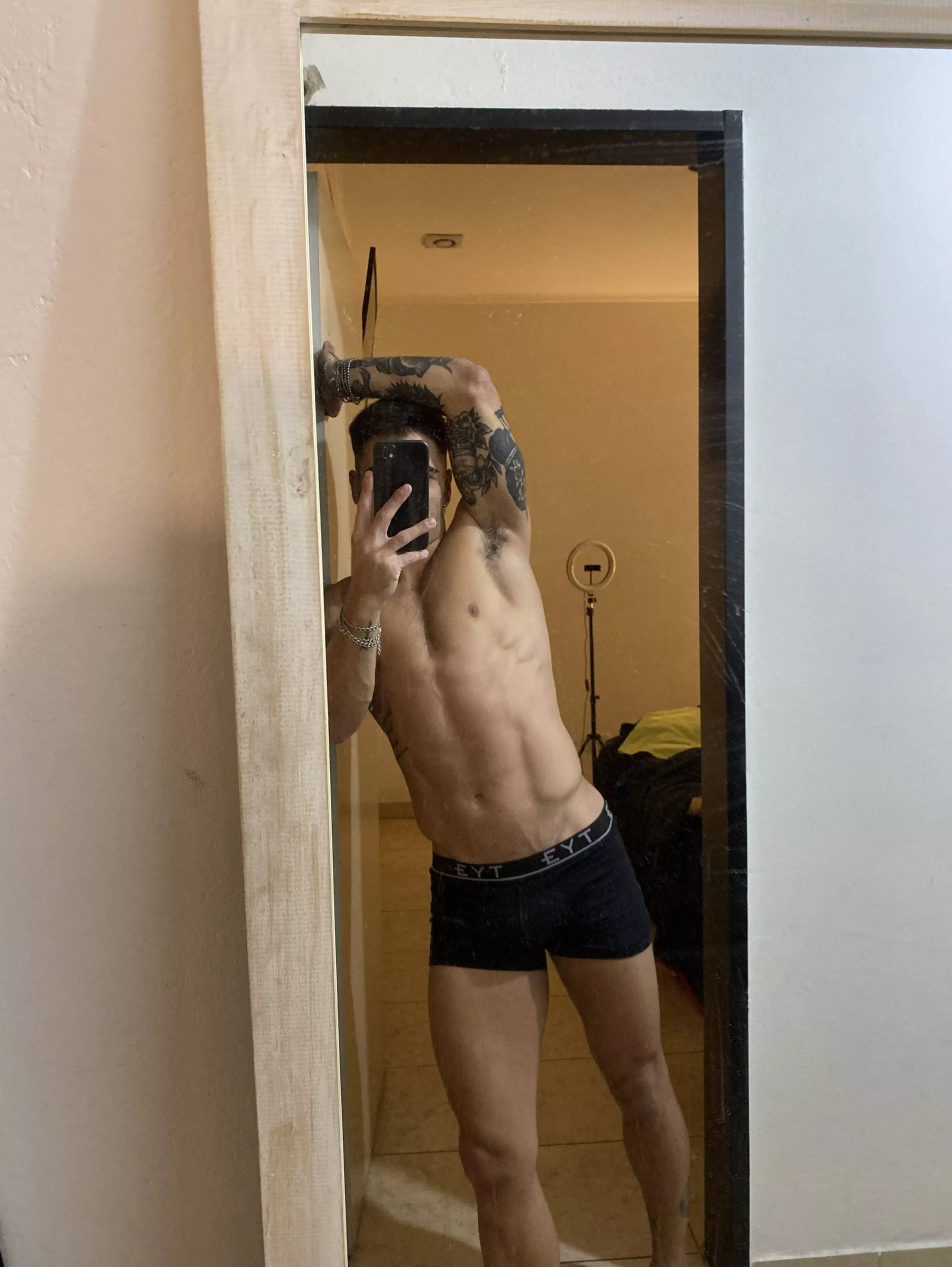 Wanna feel these abs?  posted by OliverKinggxoxo