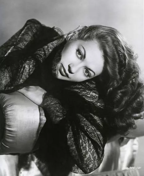 Yvonne de Carlo (1940s) posted by bil_sabab