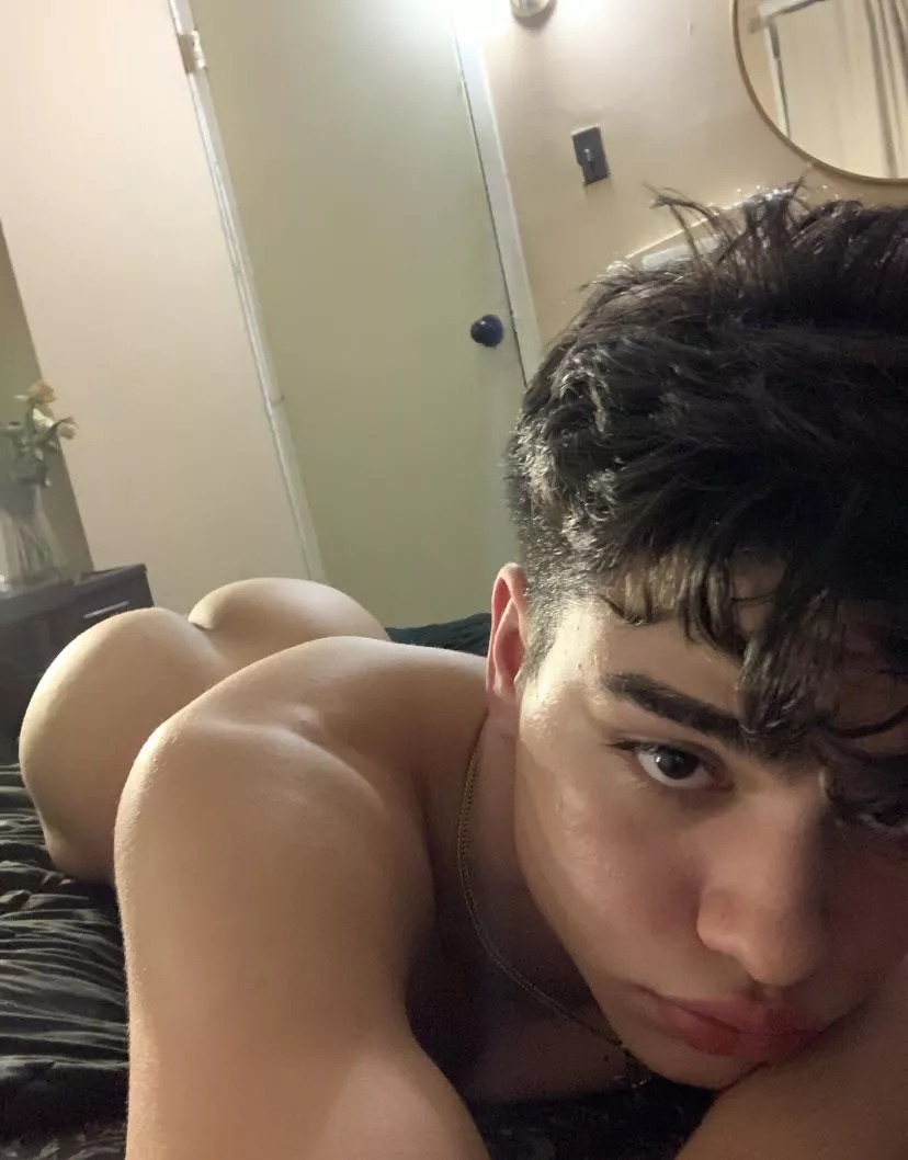 18 Bored come use me daddies💖 posted by Fruity-patootie7859