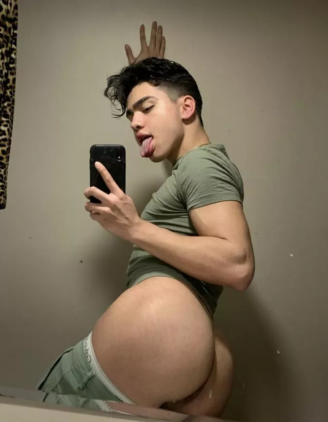 18 needing some dick💖 posted by Fruity-patootie7859