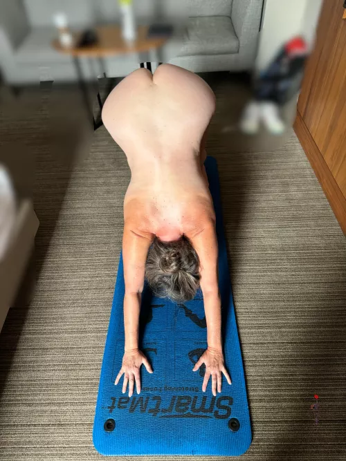 Downward dog by SmokeyChestnut