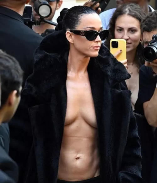 Katy Perry by Straight_Hornet_2942