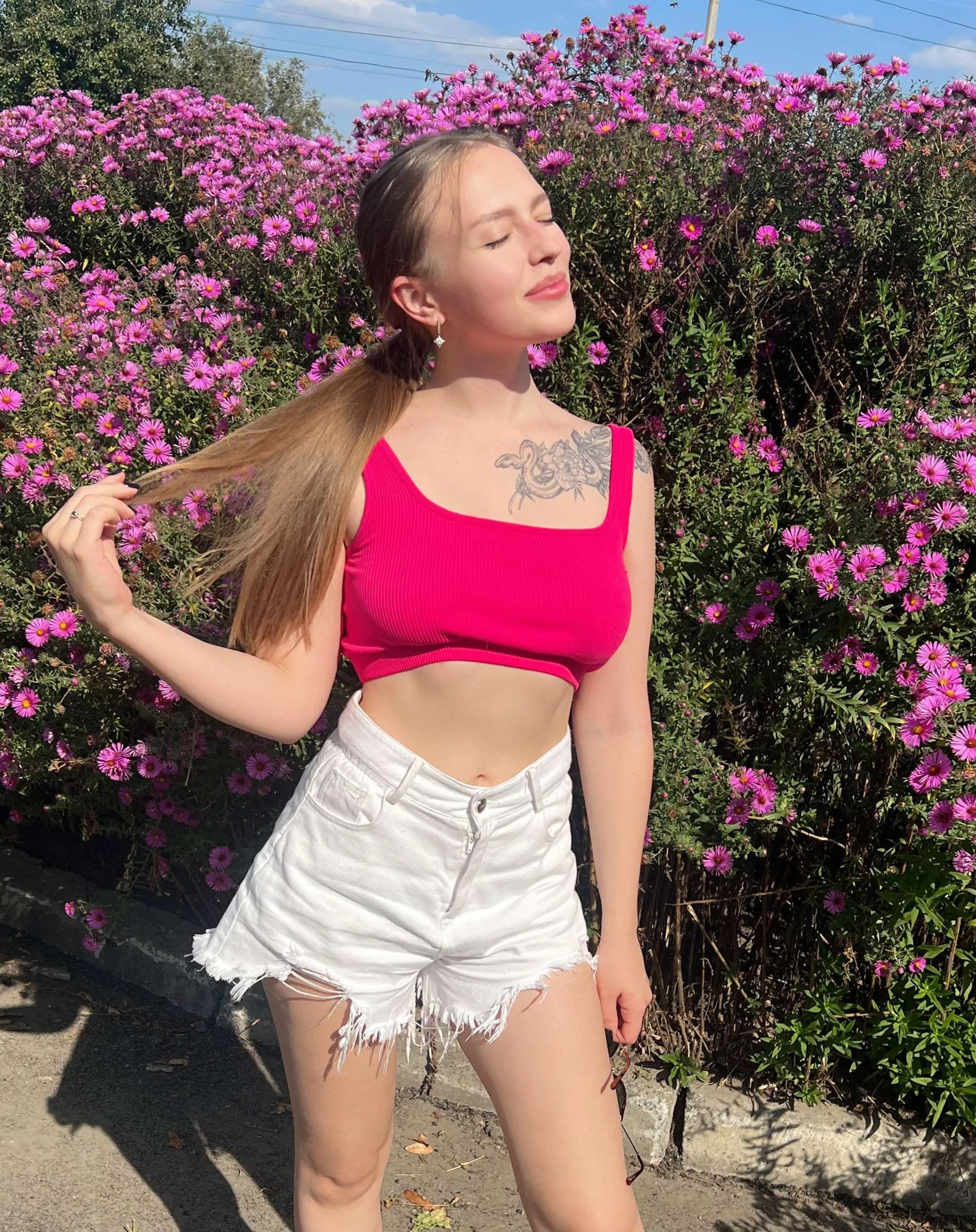 What beautiful flowers, aren't they? posted by BabySweetestt