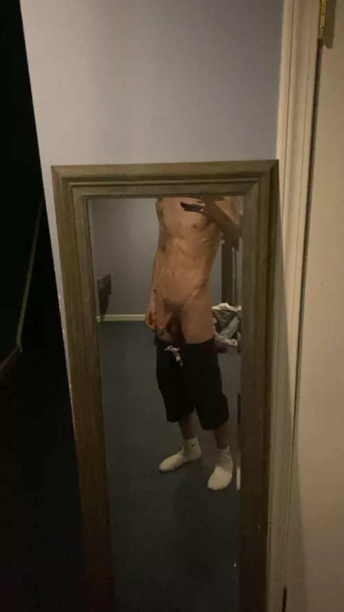 [20] 5’6 slim masc looking for fit bros by No_Cabinet_7257