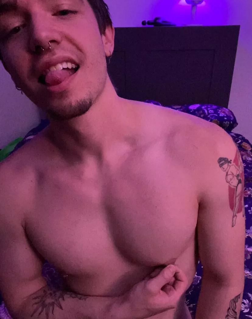 [26]Who wants to suck on my chest? posted by MrRabbit2424