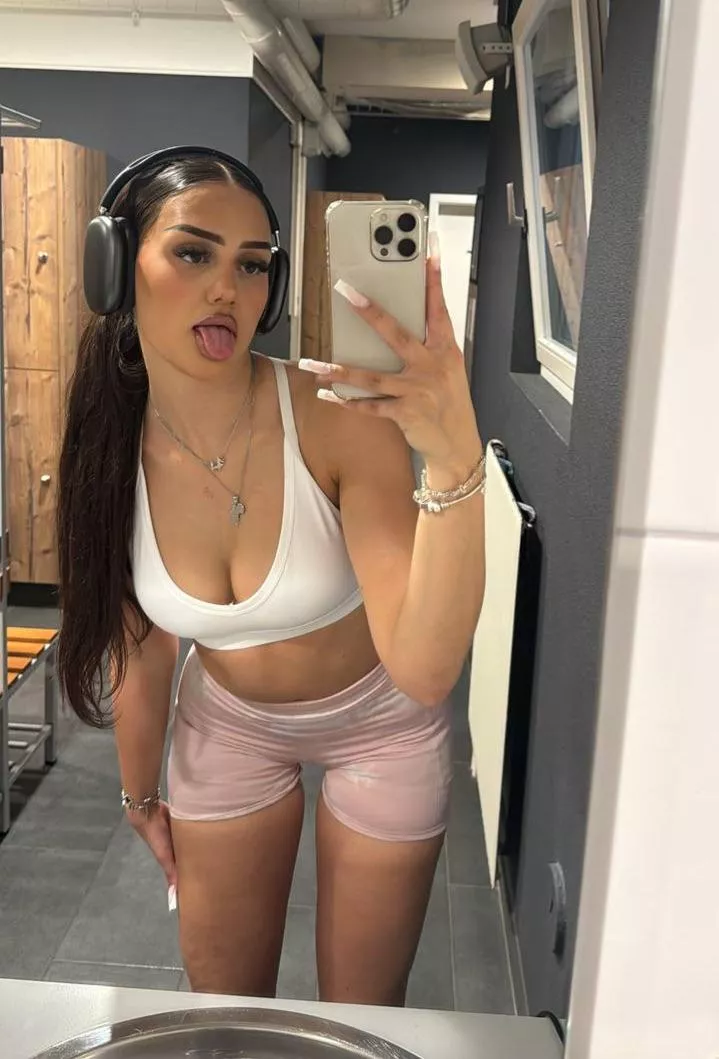 Can I come over after the gym? posted by Consistentgirlcute