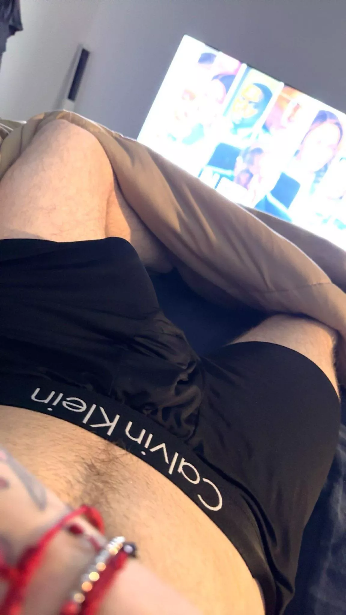 Come pull them off me 😏 (23) posted by Guxrito