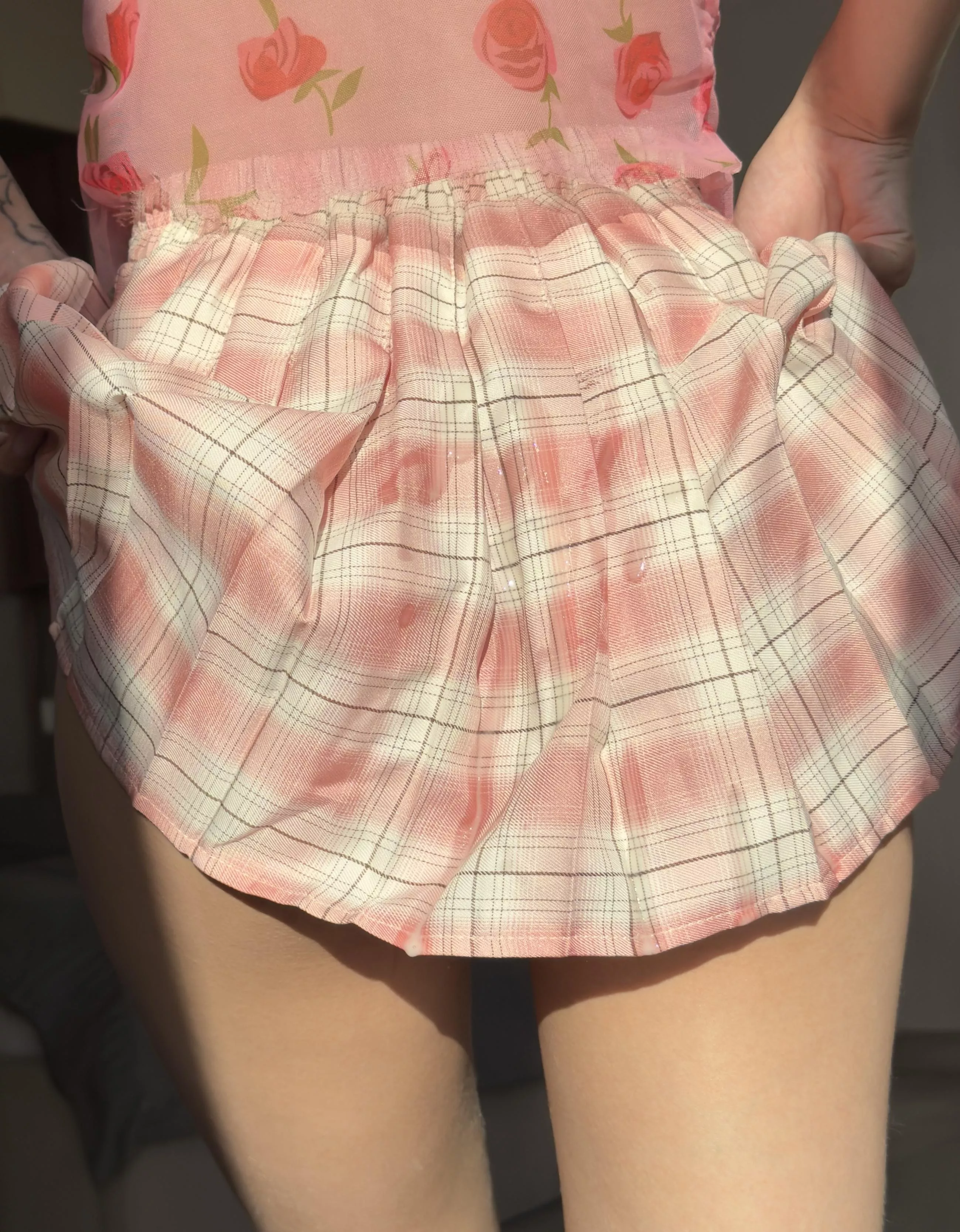 Cum on a skirt is a compliment to me or the skirt posted by Kittyybrownn