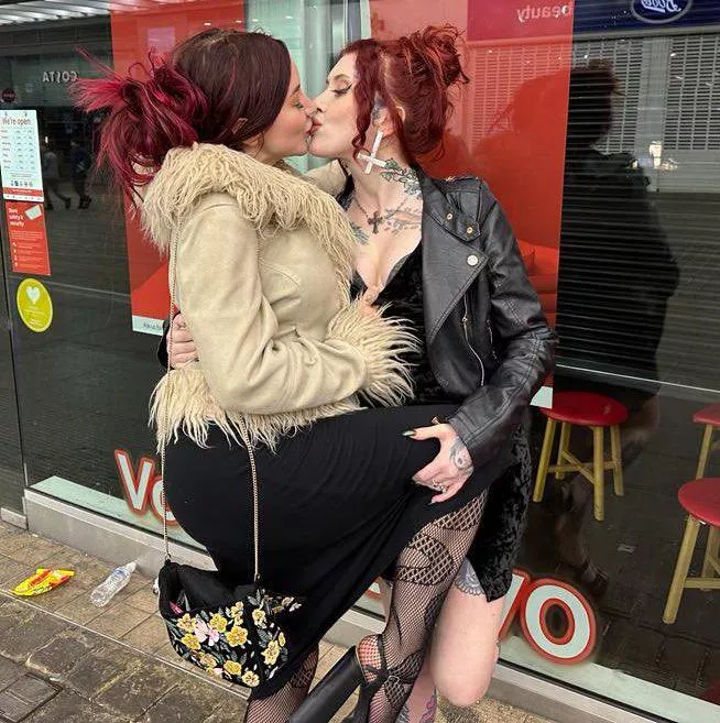 Every time when me and my bestie meet up posted by evarayxx