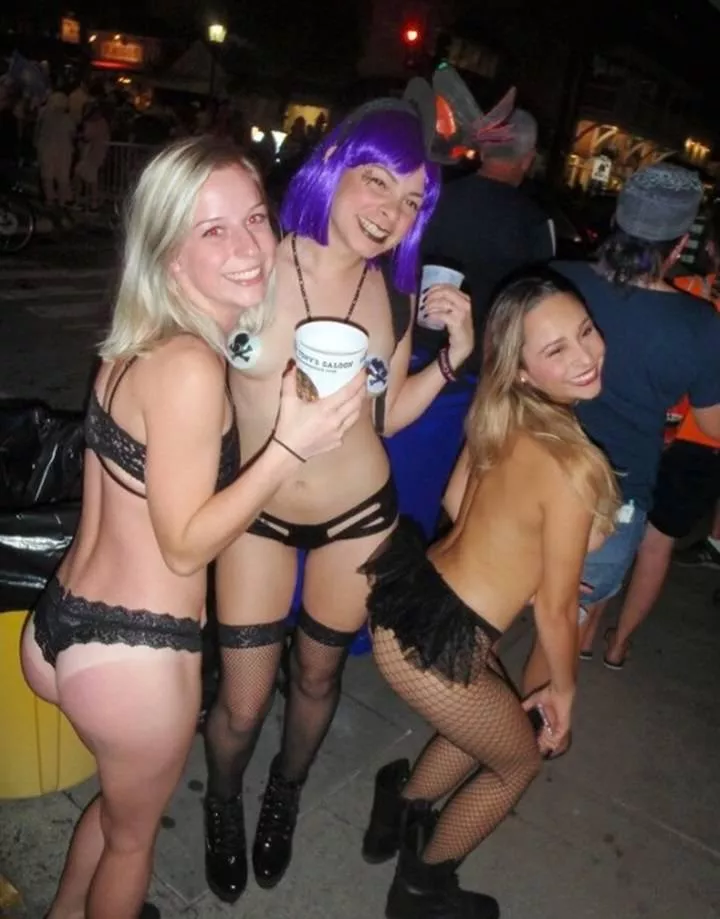 Fairies of the night  posted by kinkycuban2