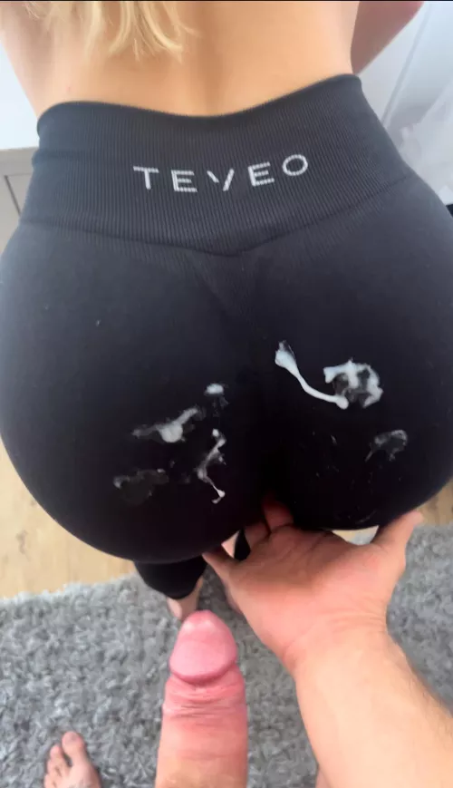 Good shot on my ass in leggings by GloomyCurator