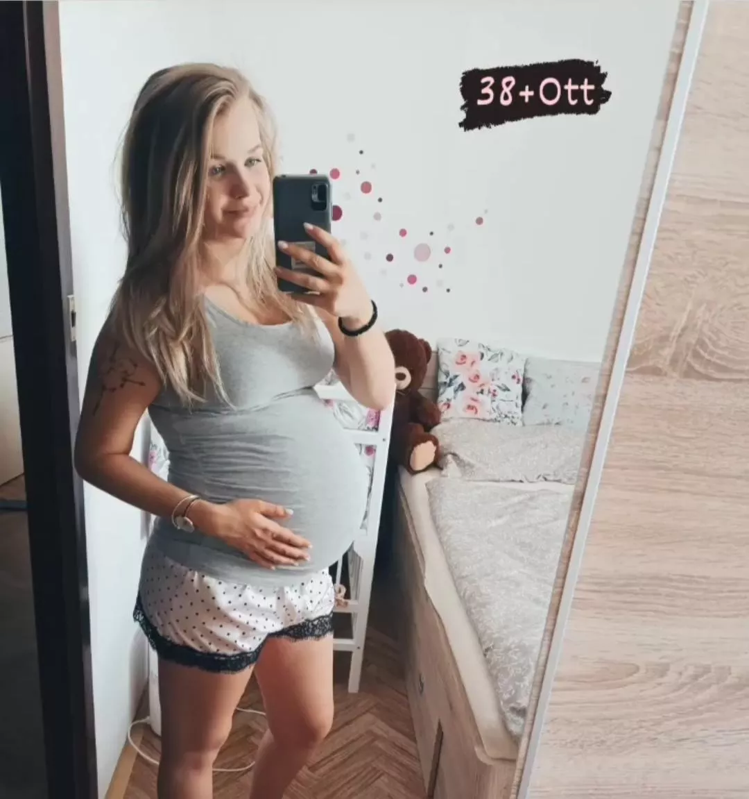 My best form😋 You should come and fuck me hard before I go into labor 🤭🥵🤤 posted by Prior_Internal_6327