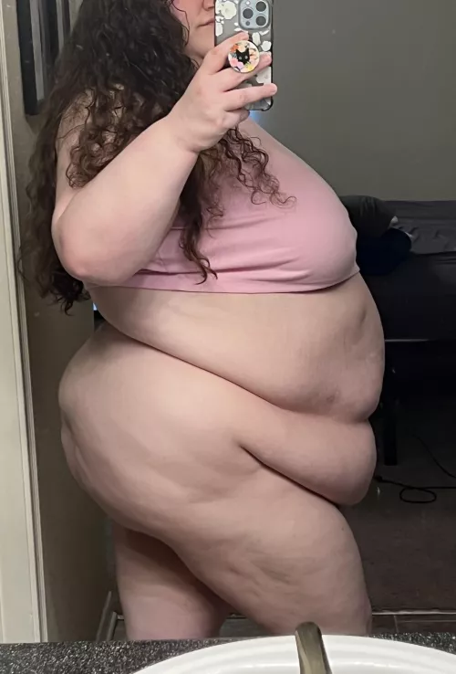 Showing off online makes me wet by arealhandful