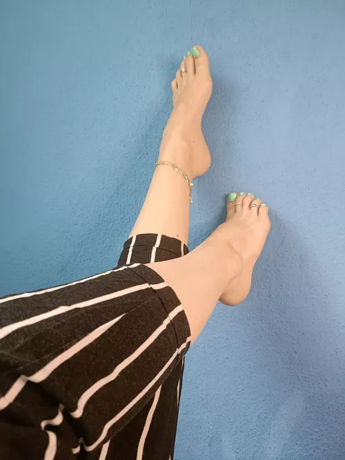 Someone told me my arches are distracting. Do you agree? by only-avery