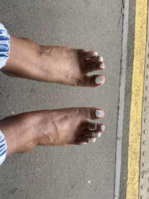 The heat is definitely not my friend  by chocfupa