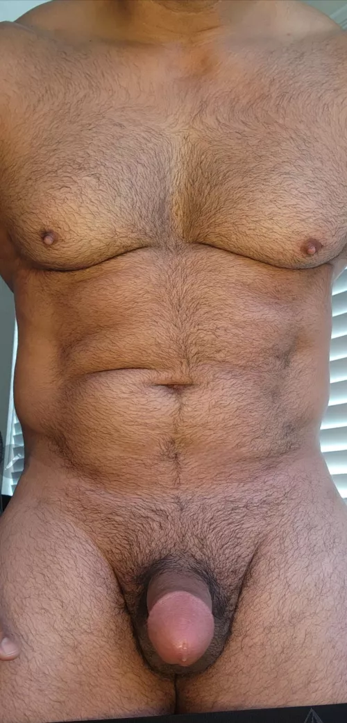 What's the first thing your eyes fixate on? (45)Dm's open by helpful_el7