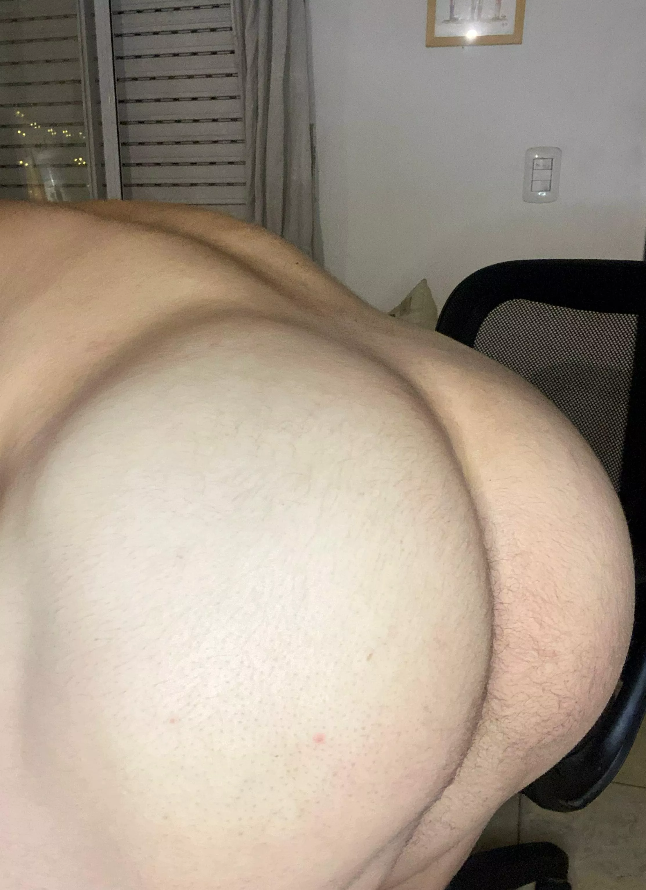 What's the most outrageous thing you'd do to get a squeeze of this?  posted by OliverKinggxoxo