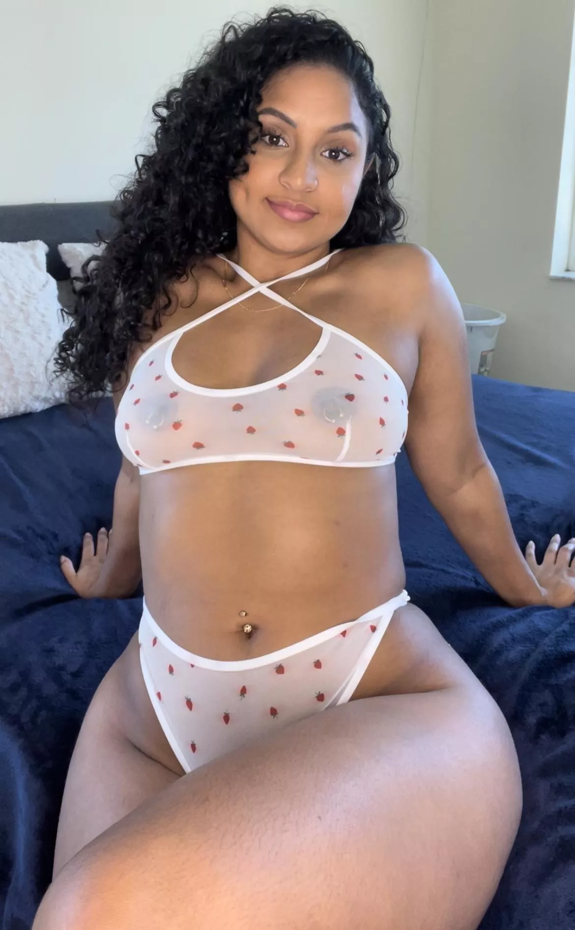 Would you put your secret jam all over my milf face? posted by Clementine-xox