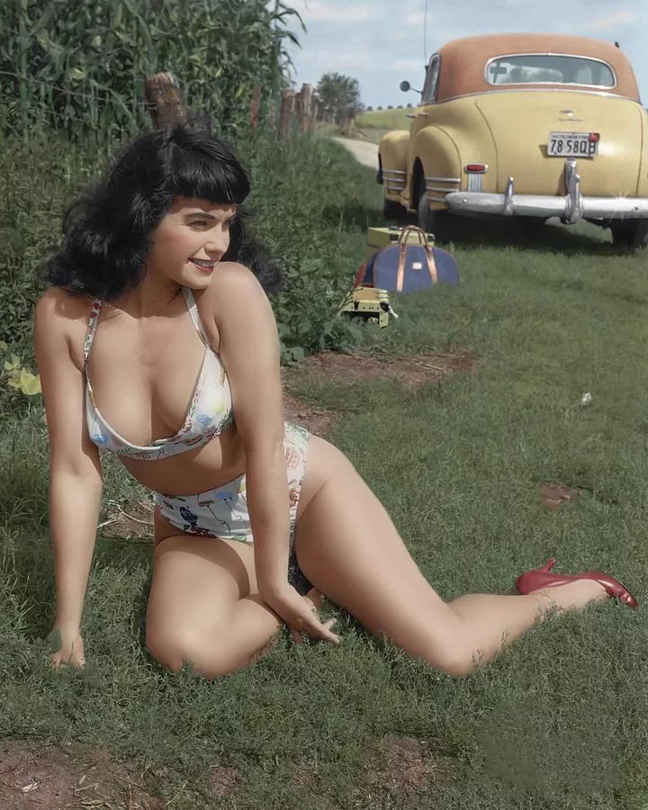 Bettie Page, 1953 posted by masterMack