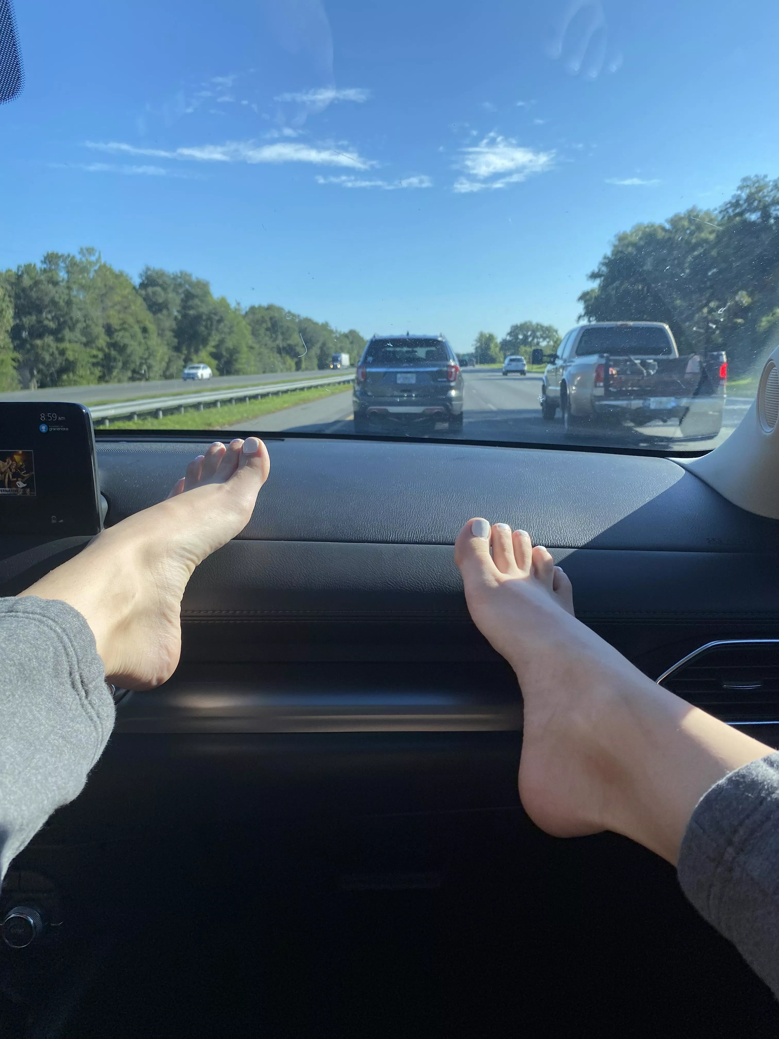 could you keep your eyes on the road? posted by taebayy