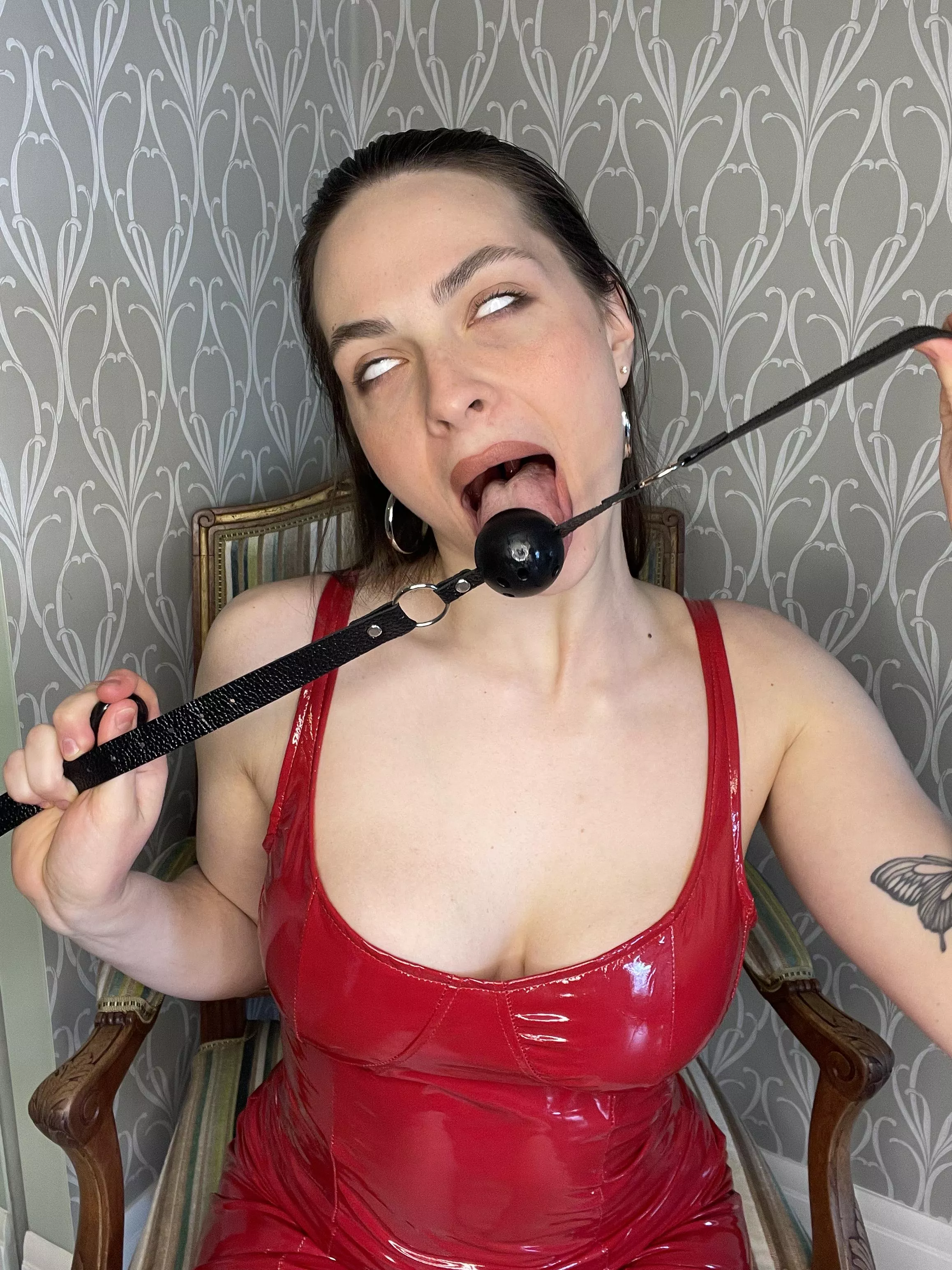 Date night vs when we finally get home to have some fun [f] posted by kittenpleasure