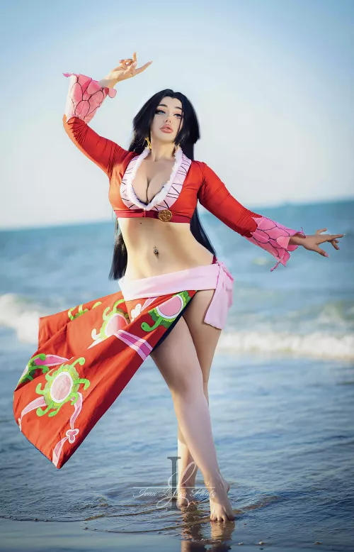 Do you want to take a bath? Boa Hancock (Hana.cos) by alexisakahana