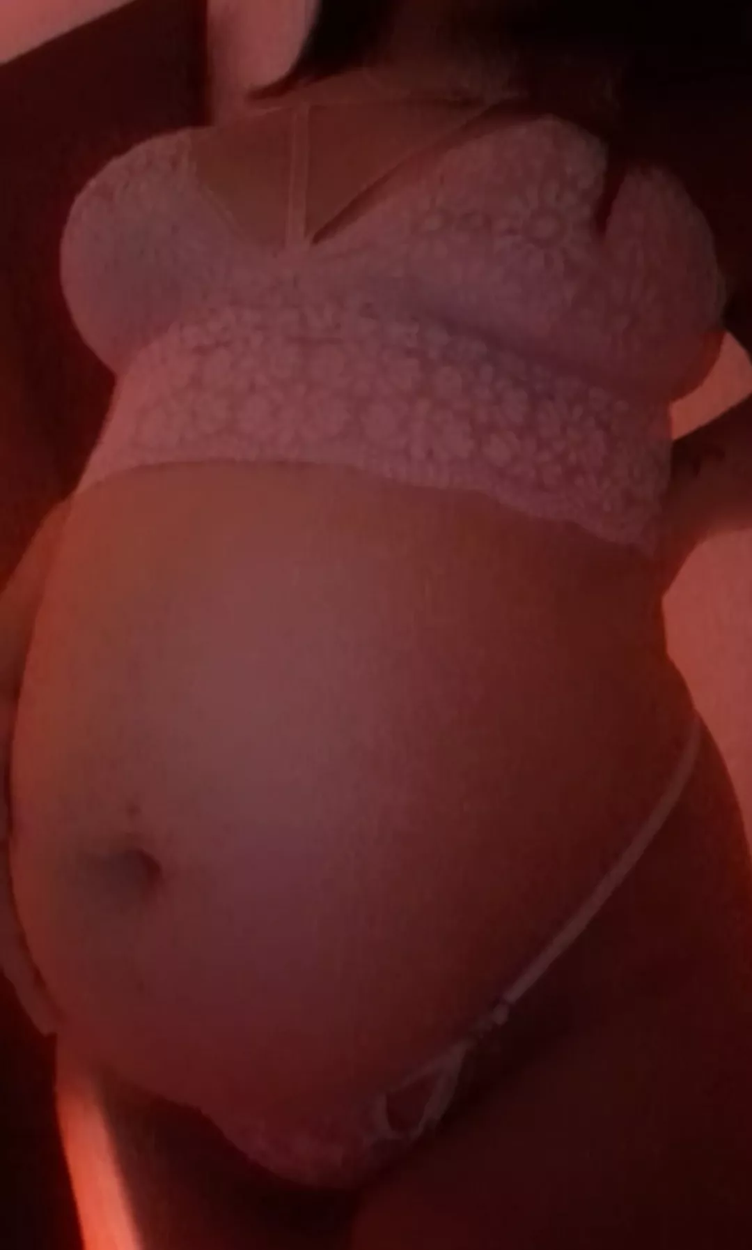 FREE OF for today, new content of bitch, I'll wait for you to get to know us more  posted by queen_pame