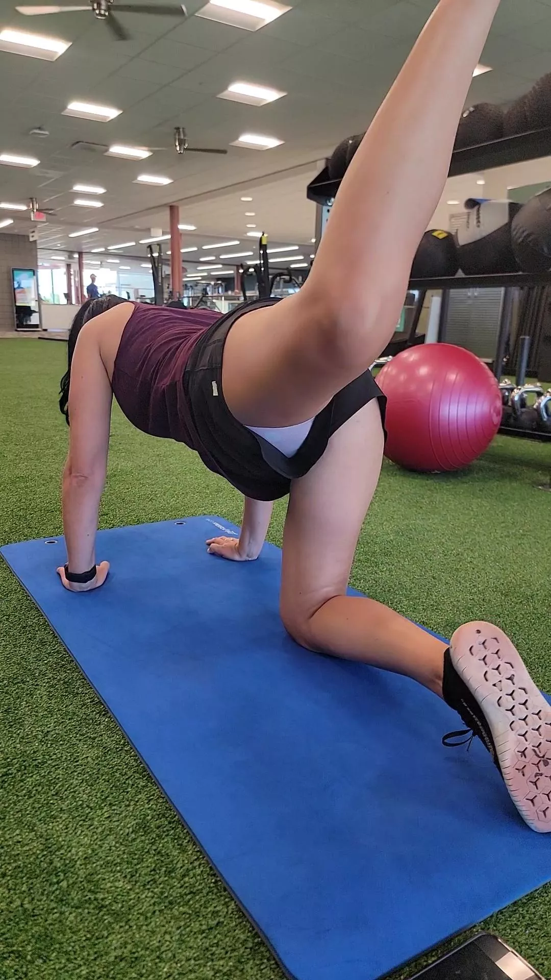 Get it up there! [F] posted by bootyfull_britt