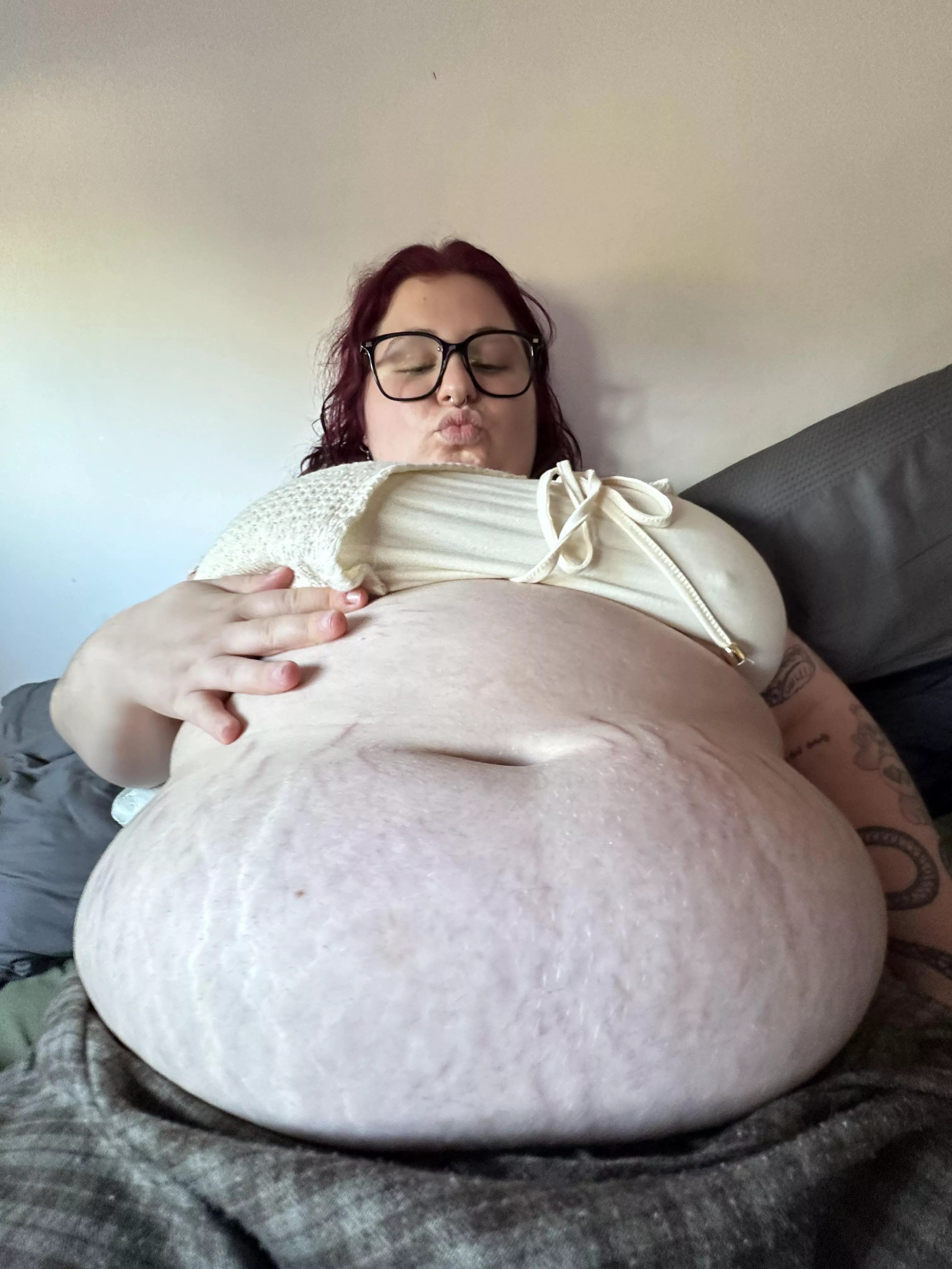 I’ve added weight gain shakes to my diet, is it obvious yet? 😅 posted by mxjxandbrxcx