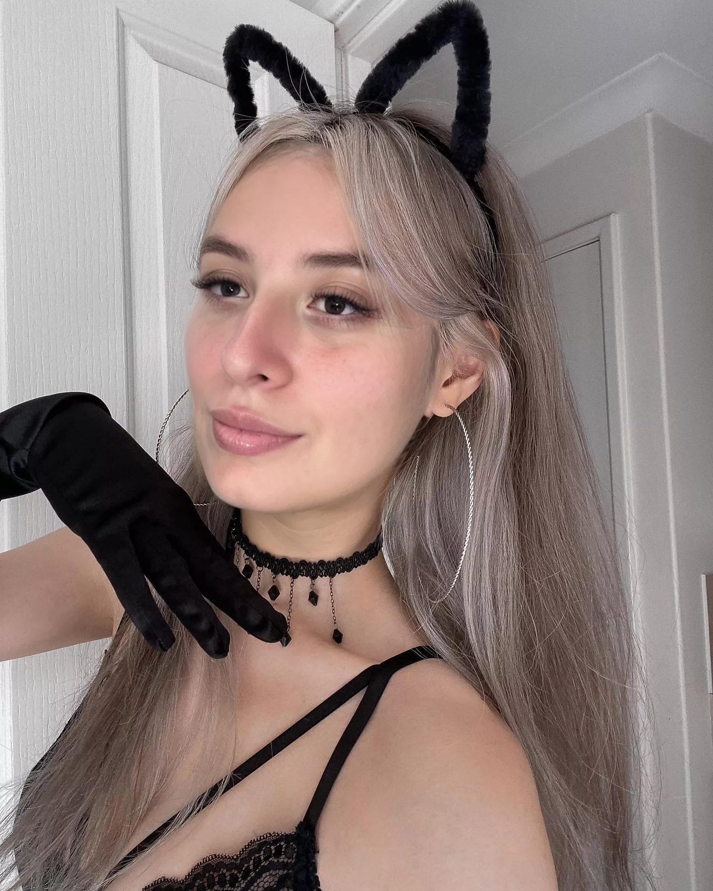 meow~ no milk?:( posted by MissMightyx