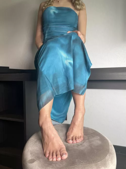 Time for a little bit of admiration <3 by Leslyfeet