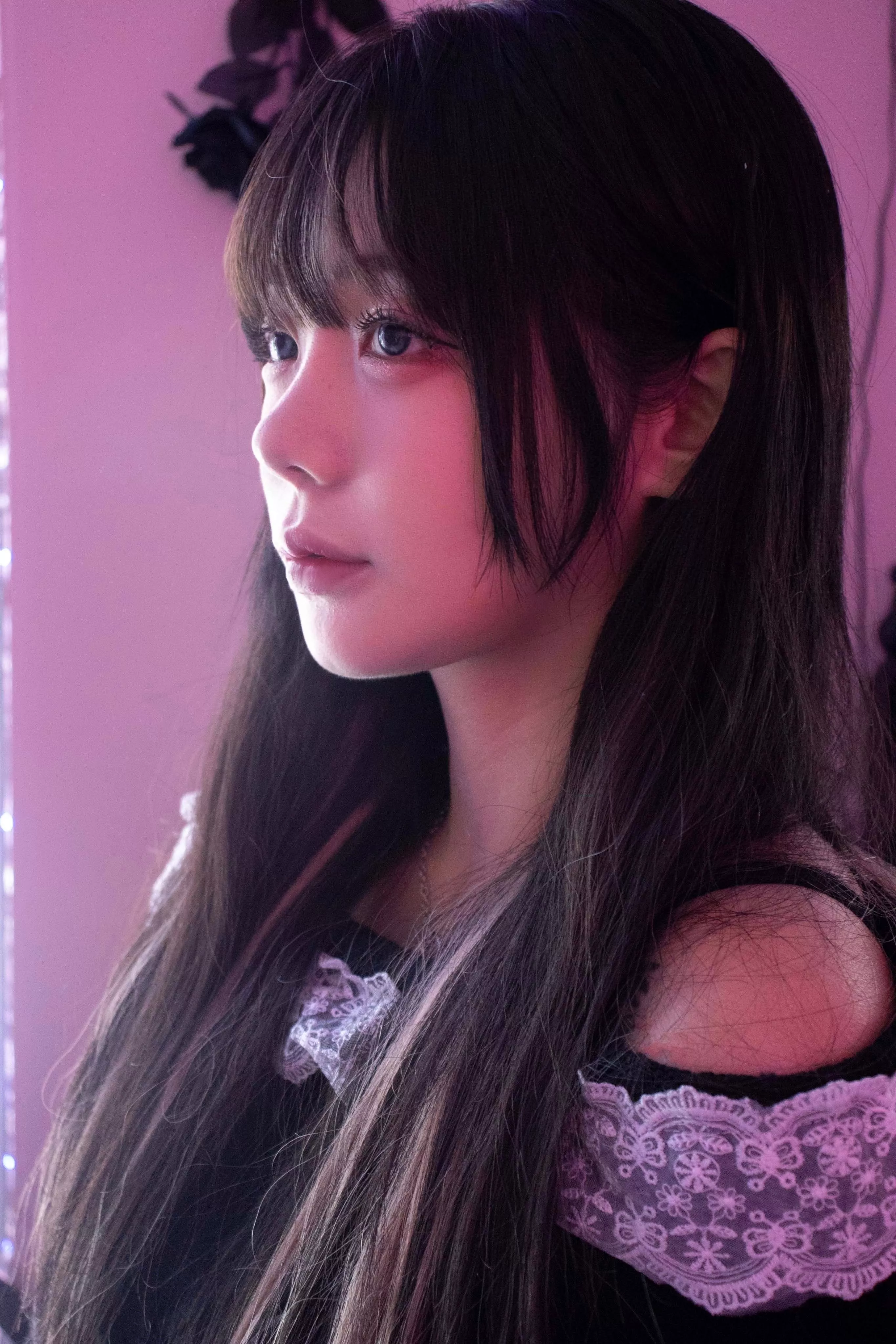 Yui   posted by Minimum-Fisherman142