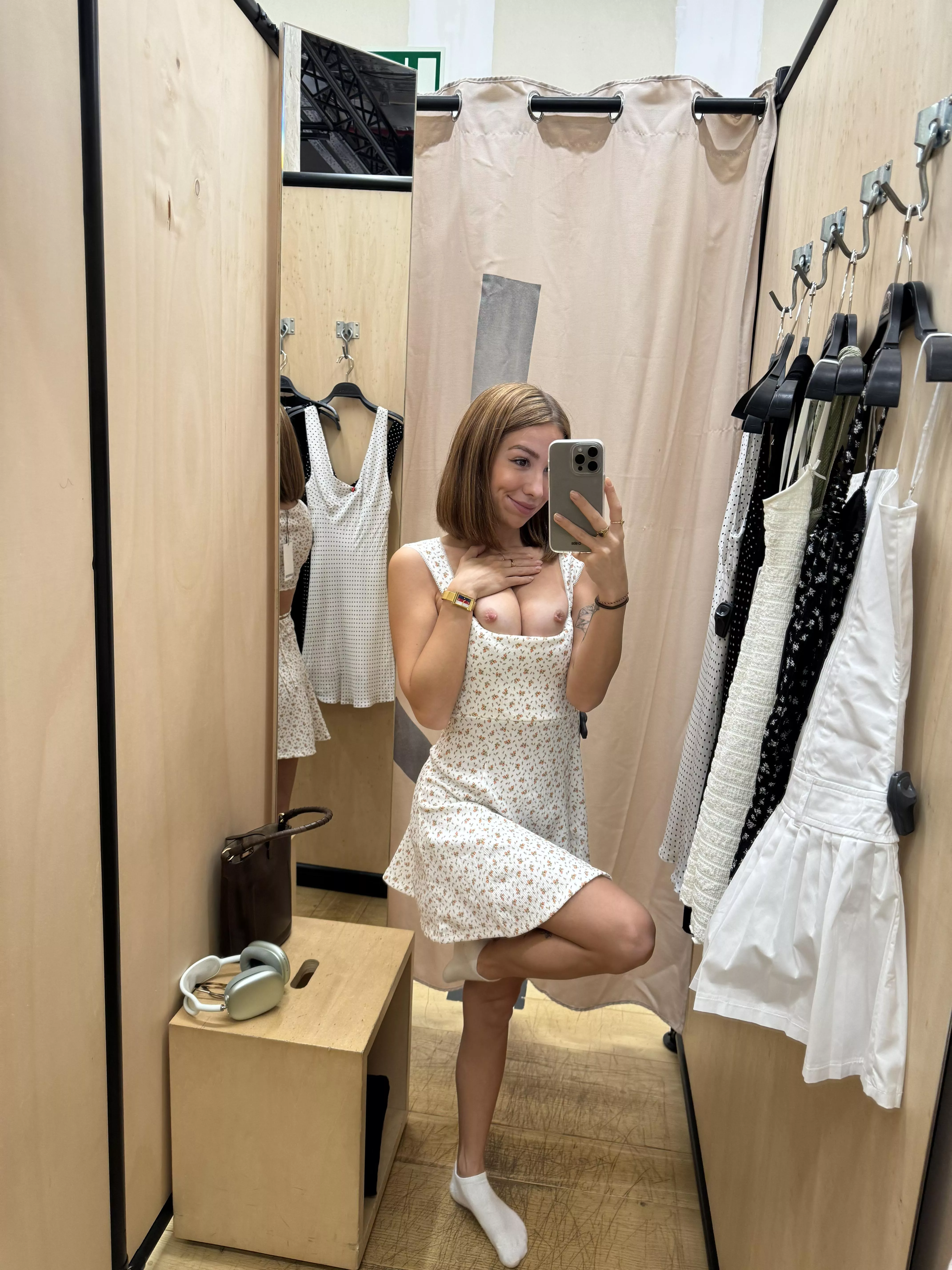 How do you like me in this dress posted by collegegirllani