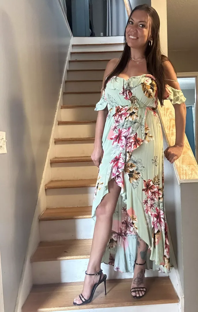 Just me wearing another sundress with my favorite high heels F38 posted by jasmine_cole