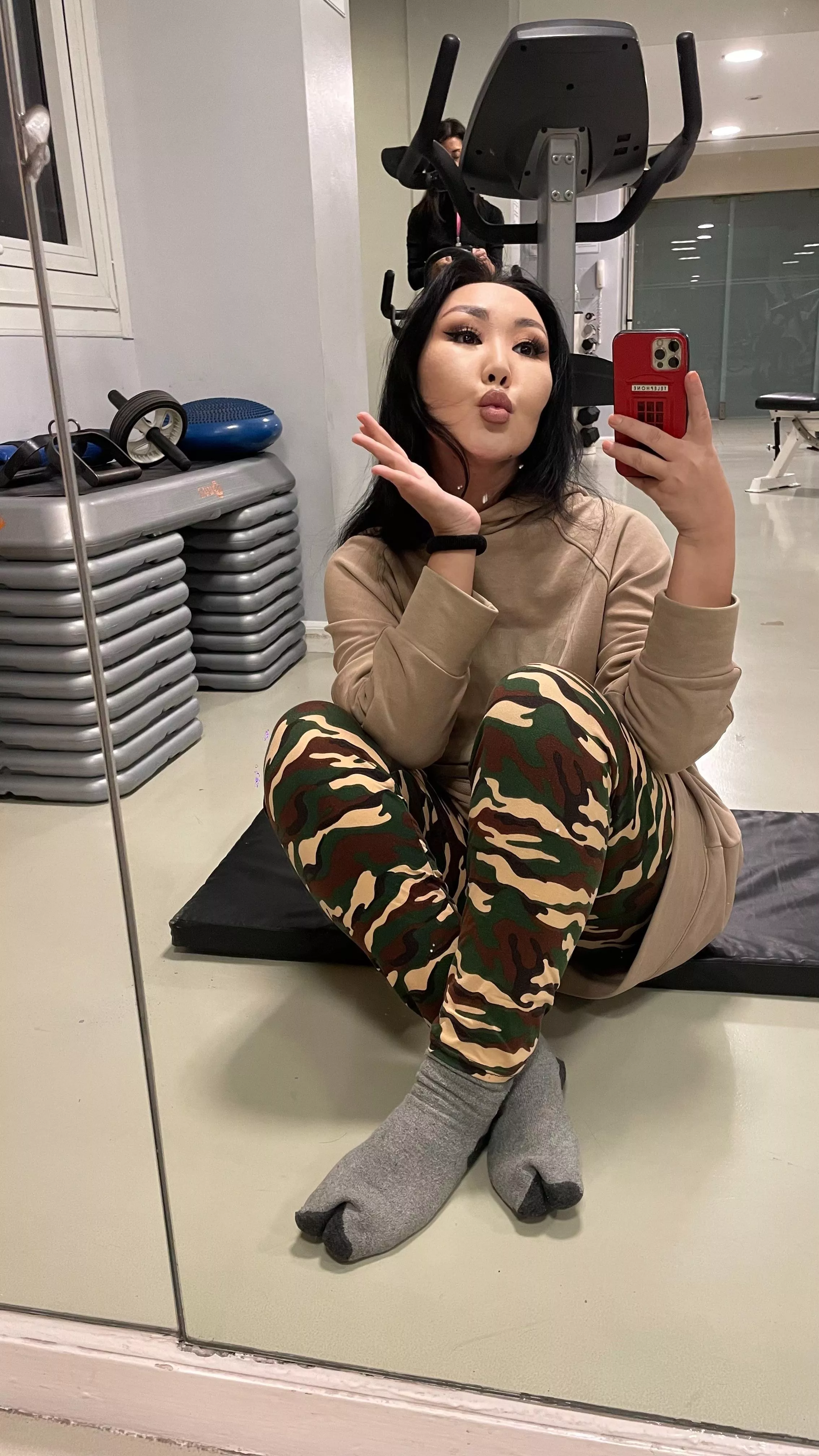 sniff my socks after yoga session [f] posted by Visible_Cold7473