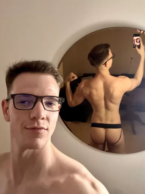 with suspension and bareback 😈❤️‍🔥 by Conorevanns