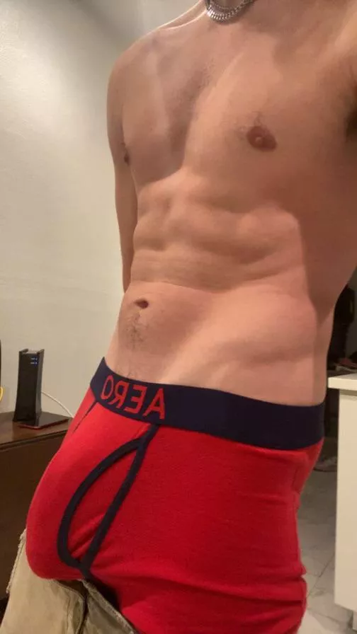 (25) home alone  posted by bentelycoupboi