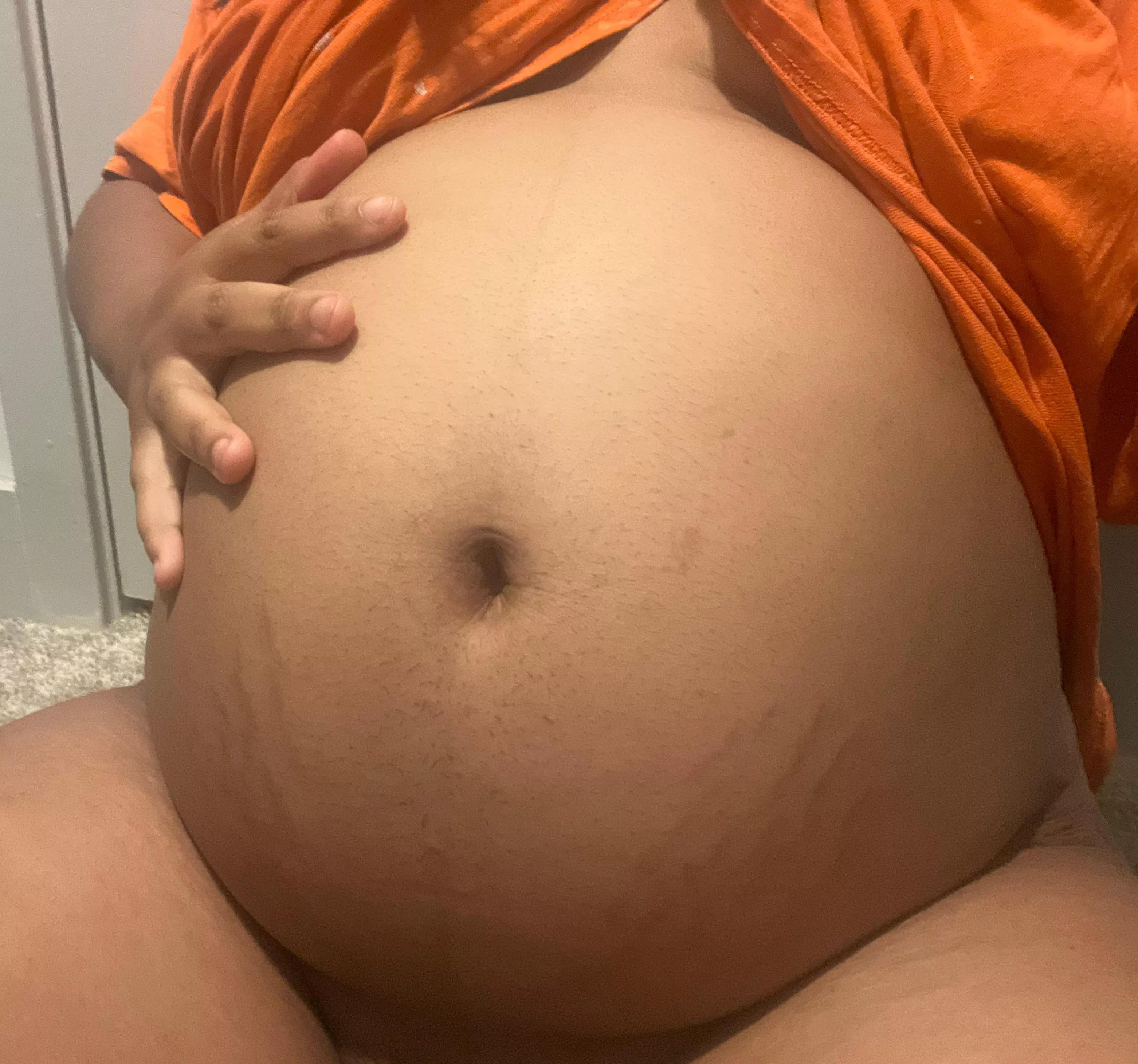 Belly so far tonight 🤰🏽🤰🏽 posted by Comfortable_Love_385