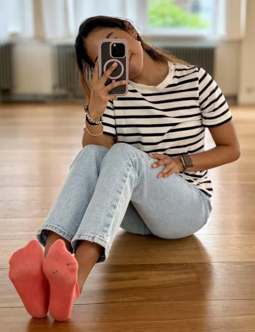 Do you like colorful socks? 😉 by isa_stillsinning