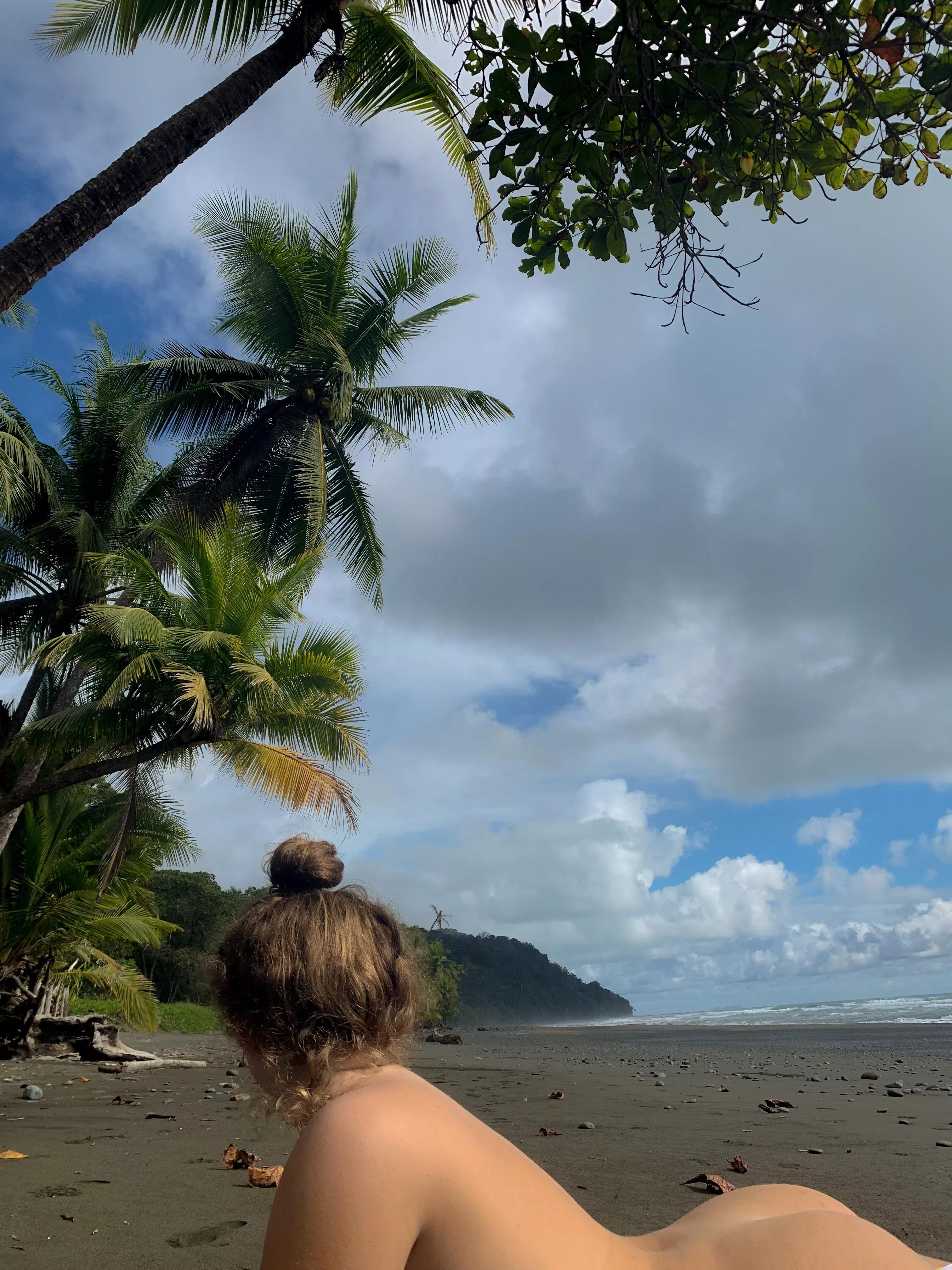 Empty beaches >>> posted by daddydaycare_