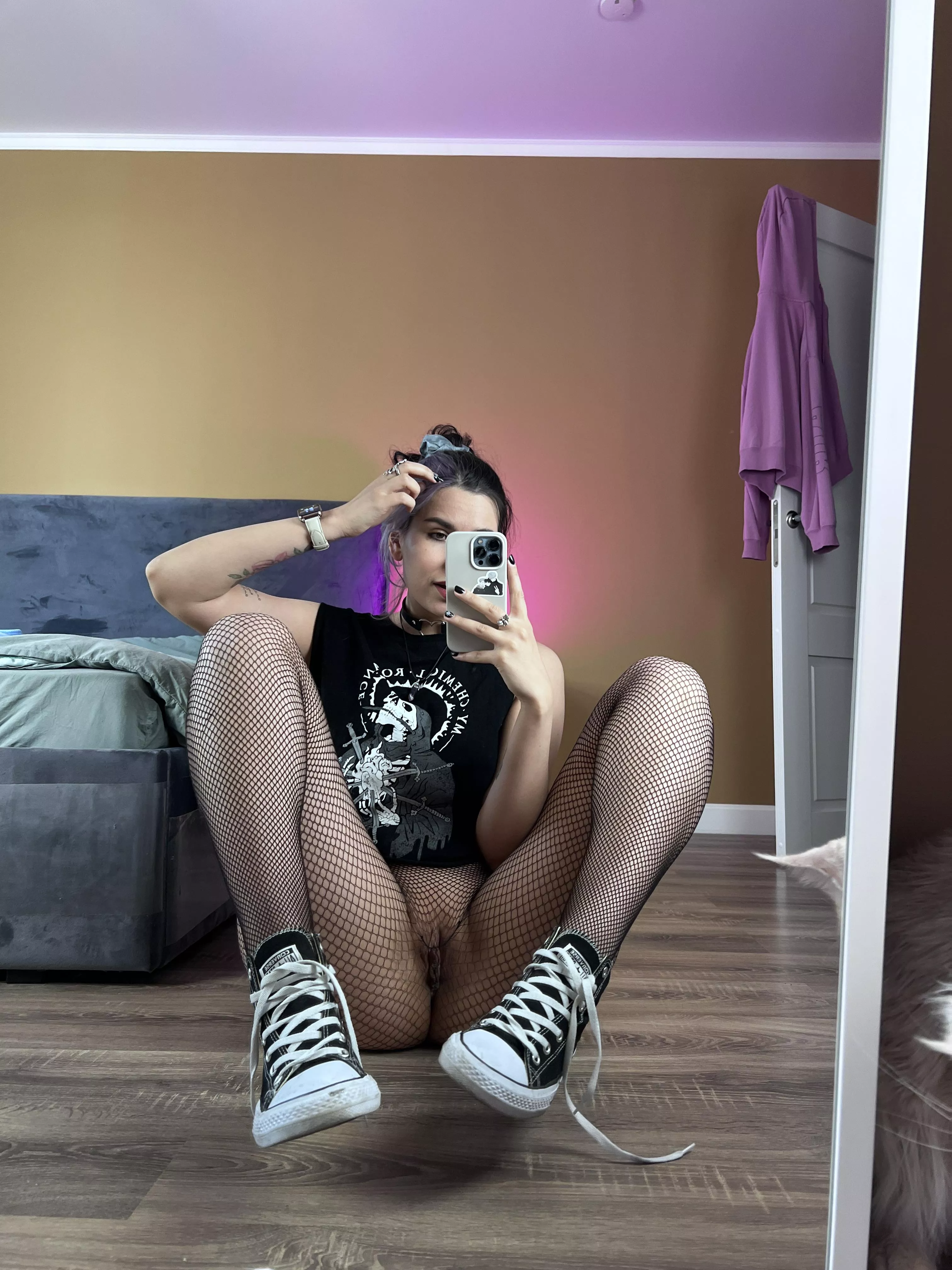 Fishnets and feet - the perfect combination of sensuality and edginess. posted by Ev4Evans