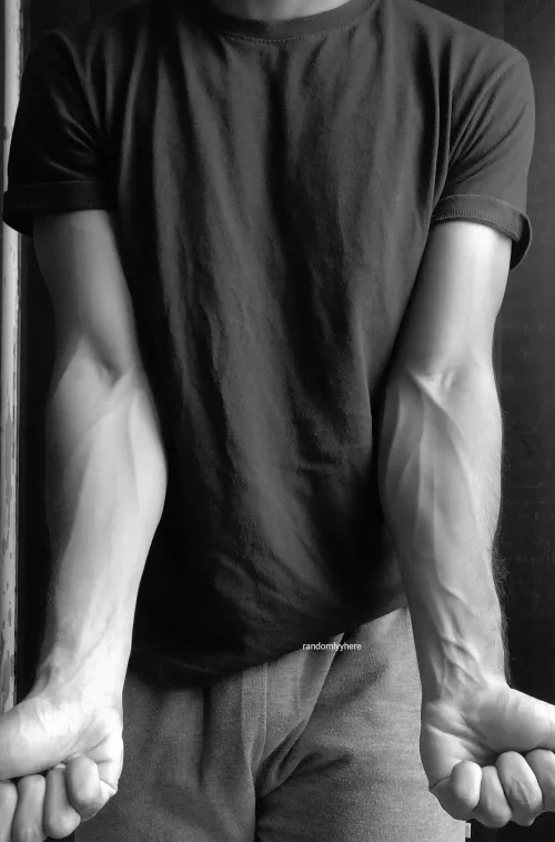 hey there ;) by randomlyyhere