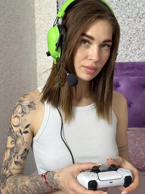 I play to WIN! by apple_only_