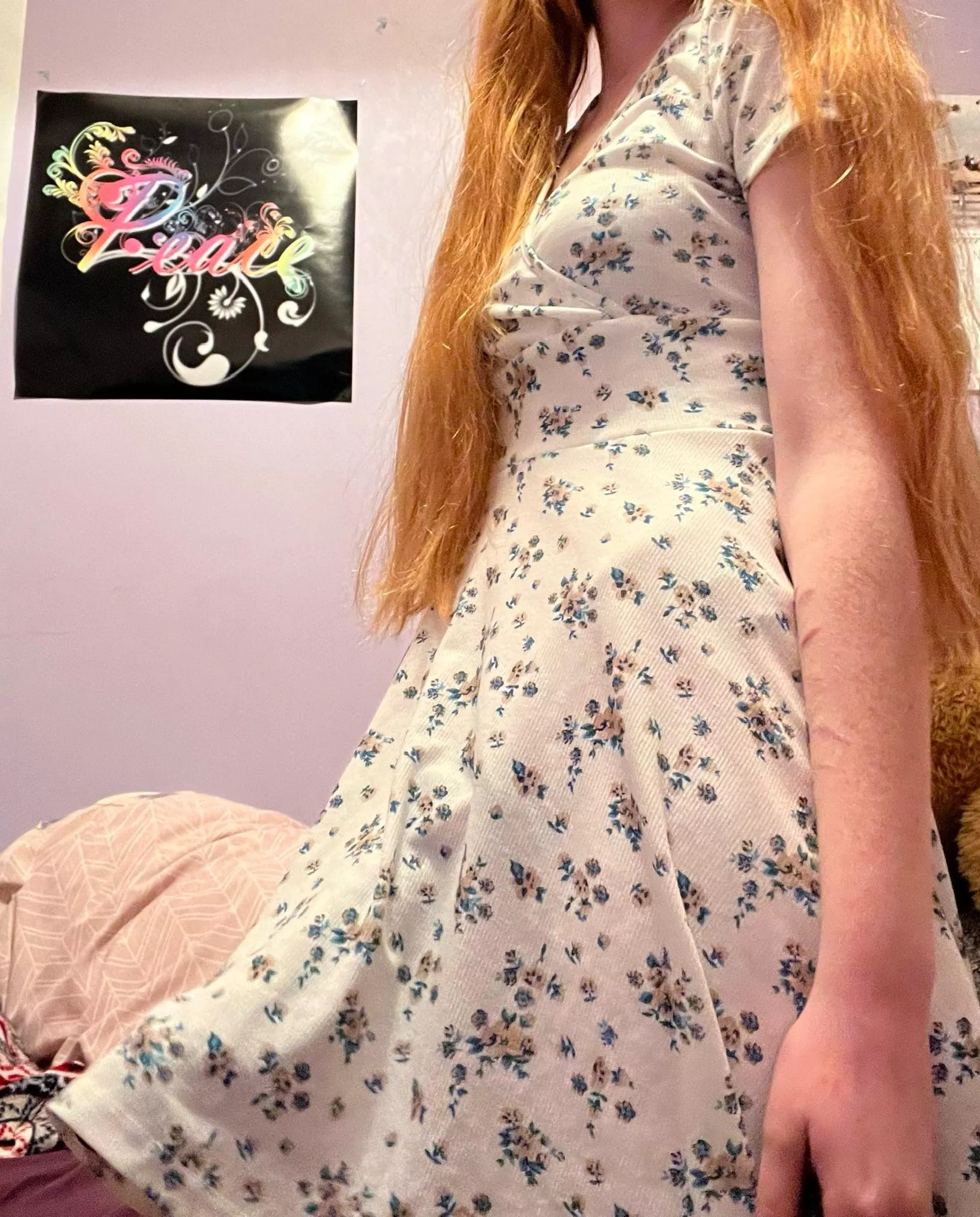 Summer dresses and strapons >>> posted by Gingerbreadcharlie19