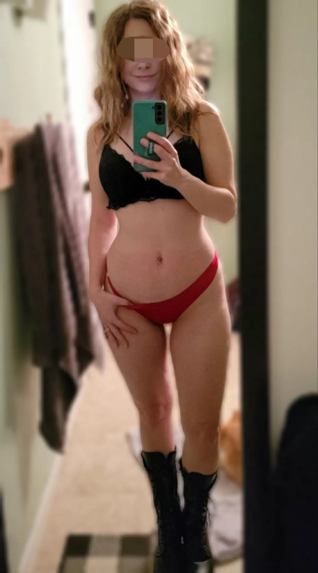 blonde, petite and 4'10